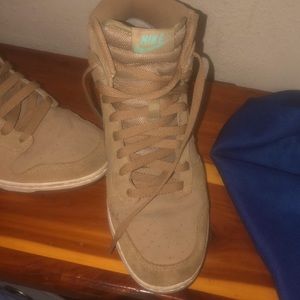 Nike wedge very nice